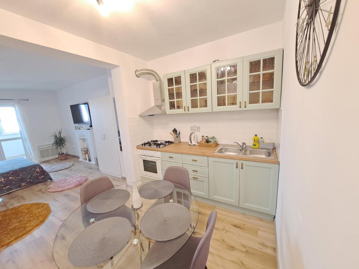 Apartman Karmen Vodice Dış mekan fotoğraf